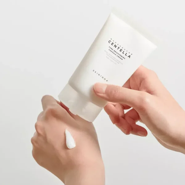 Осветляющий крем с капсулами SKIN1004 — Tone Brightening Capsule Cream — изображение 2