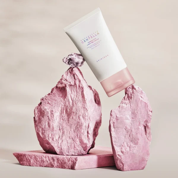 Лёгкий гель-крем для сужения пор и баланса жирности кожи SKIN1004 — Poremizing Light Gel Cream — изображение 4